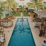 Hotel Coco Beach By Croma