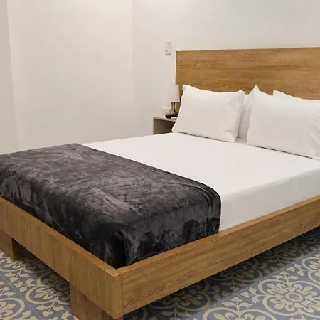 Coco By Croma Hotel *